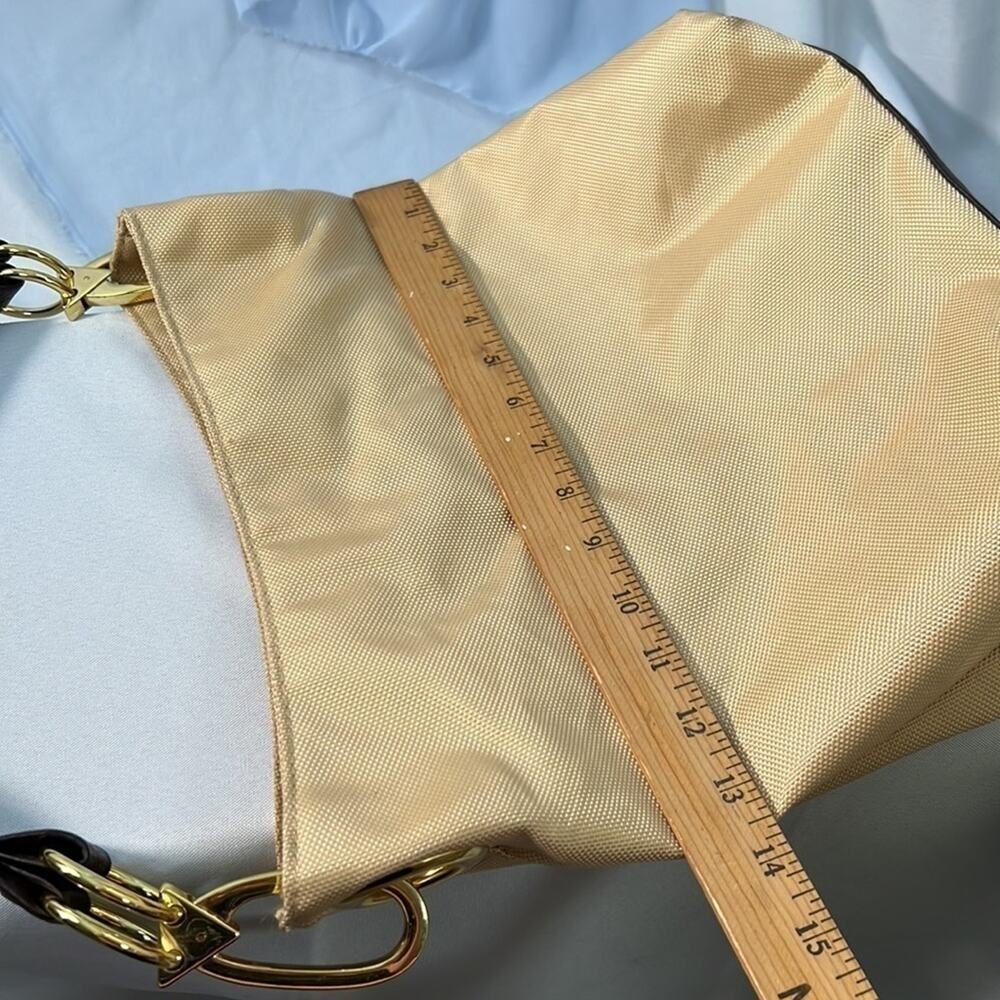 Braciano soft shoulder bag with gold hardware and brown leather purse strap - Picture 8 of 9